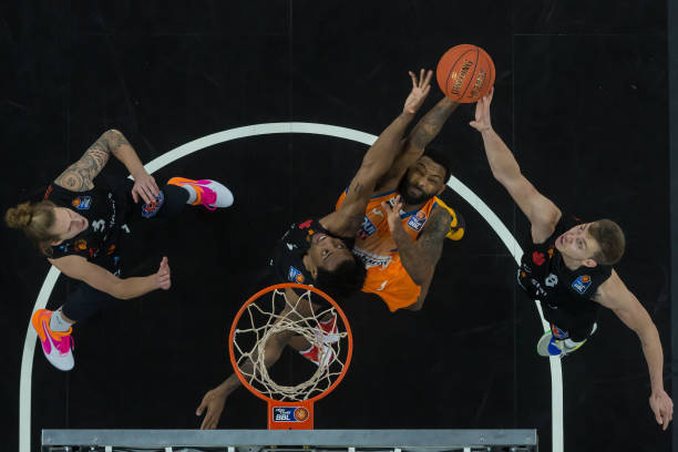 会愈发完美 会愈发完美